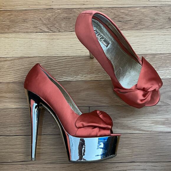 Wild Pair Metallic Platform Satin 'Carina' Heels - Size 6 - Picture 1 of 9